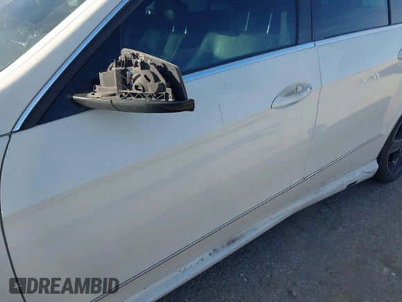2011 Mercedes-Benz E 350 Luxury with VIN WDDHF5GBXBA452434, listed as a IAAI auction lot 41814981 with 324,877 mi miles and . Bid and sale history available at DreamBid. Image 16.