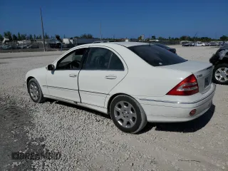 2006 Mercedes-Benz C 280 Luxury with VIN WDBRF54H06A906654, listed as a Copart auction lot 53290105 with 185,128 mi miles and Salvage Title. Bid and sale history available at DreamBid. Image 2.