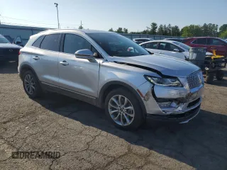 2019 Lincoln MKC Select с VIN 5LMCJ2D98KUL15132, выставлен на аукционе Copart как лот 61748785 с пробегом 48 603 миль миль и Списание • Salvage title. История ставок и продаж доступна на DreamBid. Изображение 4.