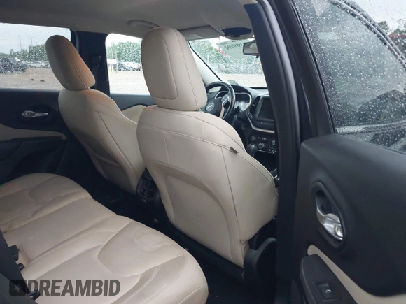 2016 Jeep Cherokee Latitude with VIN 1C4PJLCS4GW347185, listed as a IAAI auction lot 41909802 with 155,026 mi miles. Bid and sale history available at carsss.com. Image 8.