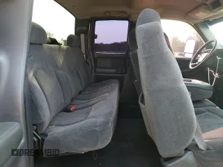 2002 Chevrolet Silverado 2500 LS z VIN 1GCGK29U32Z330420, wystawiony jako Copart lot #59506425 z przebiegiem 266 435 mil mil oraz Szkoda całkowita • Salvage title. Historia ofert i sprzedaży dostępna na DreamBid. Obrazek 10.
