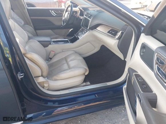 2017 Lincoln Continental Select with VIN 1LN6L9SKXH5605481, listed as a IAAI auction lot 41465590 with 89,174 mi miles. Bid and sale history available at carsss.com. Image 5.