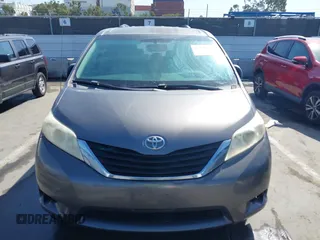 2012 Toyota Sienna LE AAS with VIN 5TDKK3DC9CS184722, listed as a IAAI auction lot 41942991 with 227,783 mi miles. Bid and sale history available at carsss.com. Image 12.