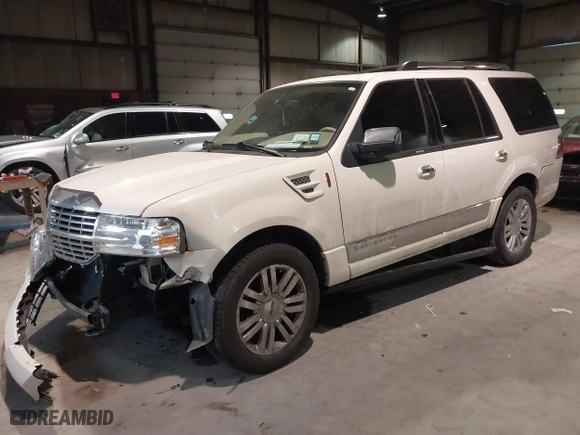 2007 Lincoln Navigator with VIN 5LMFU28517LJ02533, listed as a IAAI auction lot 41253859 with 130,930 mi miles. Bid and sale history available at carsss.com. Image 16.