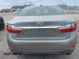 2018 Lexus ES with VIN 58ABK1GG4JU087587, listed as a IAAI auction lot 41869620 with 41,792 mi miles. Bid and sale history available at carsss.com. Image 16.