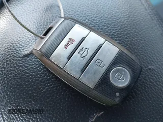 2016 Kia Optima Hybrid with VIN KNAGM4AD8G5092898, listed as a IAAI auction lot 42045490 with 148,673 mi miles. Bid and sale history available at carsss.com. Image 11.