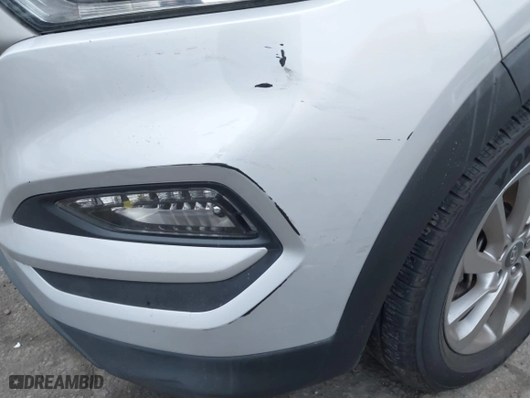 2016 Hyundai Tucson SE with VIN KM8J33A47GU242183, listed as a IAAI auction lot 41772964 with 97,527 mi miles. Bid and sale history available at carsss.com. Image 16.