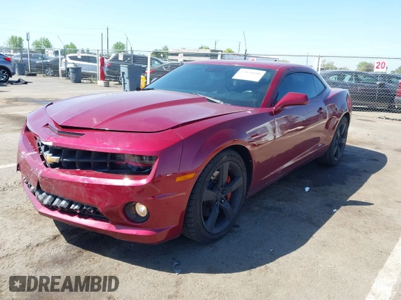 2010 Chevrolet Camaro 2SS z VIN 2G1FK1EJ8A9185524, wystawiony jako IAAI lot #42034608 z przebiegiem 156 545 mil mil oraz . Historia ofert i sprzedaży dostępna na DreamBid. Obrazek 2.