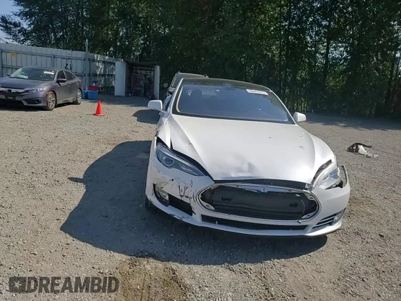 2013 Tesla Model S Performance with VIN 5YJSA1DP1DFP22426, listed as a Copart auction lot 66045915 with 88,757 mi miles and Salvage title. Bid and sale history available at DreamBid. Image 15.