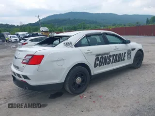 2013 Ford Police Interceptor z VIN 1FAHP2MK9DG199882, wystawiony jako IAAI lot #42451853 z przebiegiem 119 371 mil mil oraz . Historia ofert i sprzedaży dostępna na DreamBid. Obrazek 4.