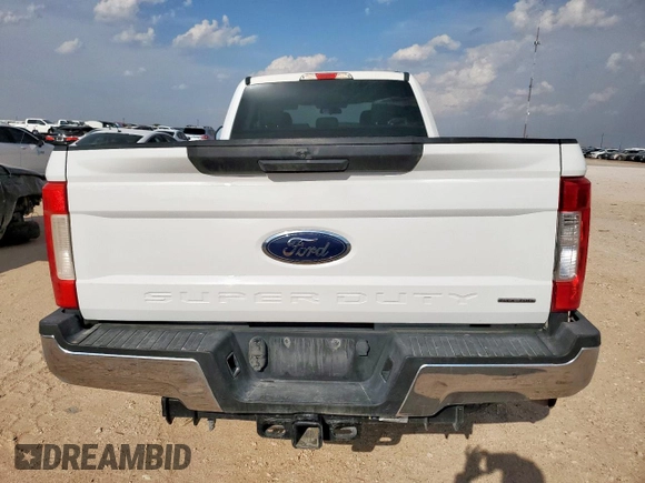2019 Ford F-250 XL z VIN 1FT7X2B60KEG23826, wystawiony jako Copart lot #57651295 z przebiegiem 77 803 mil mil oraz Szkoda całkowita • Salvage title. Historia ofert i sprzedaży dostępna na DreamBid. Obrazek 6.