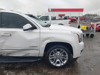 2018 GMC Yukon SLT with VIN 1GKS1BKC8JR392851, listed as a IAAI auction lot 40744741 with 117,028 mi miles. Bid and sale history available at carsss.com. Image 17.