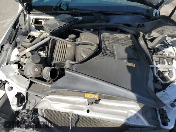 2016 Mercedes-Benz C 300 z VIN 55SWF4JBXGU096861, wystawiony jako Copart lot #53741065 z przebiegiem 92 054 mil mil oraz Szkoda całkowita • Salvage title. Historia ofert i sprzedaży dostępna na DreamBid. Obrazek 11.