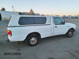1999 Ford Ranger XL with VIN 1FTYR10V4XUB32661, listed as a Copart auction lot 83122484 with 105,798 mi miles and Clean Title. Bid and sale history available at carsss.com. Image 3.