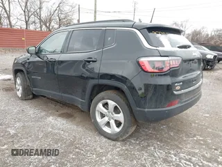 2018 Jeep Compass Latitude with VIN 3C4NJDBB7JT373582, listed as a IAAI auction lot 41728122 with 111,411 mi miles. Bid and sale history available at carsss.com. Image 3.