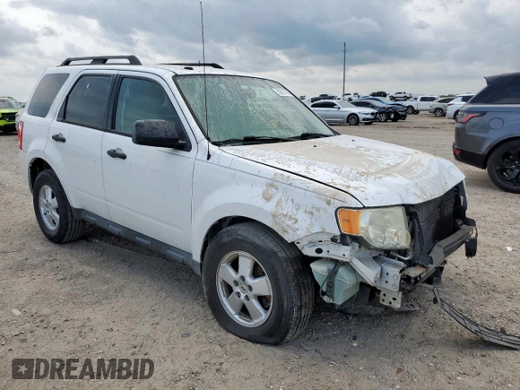 2011 Ford Escape XLT z VIN 1FMCU9D77BKB26159, wystawiony jako Copart lot #59211745 z przebiegiem 252 374 mil mil oraz Szkoda całkowita • Salvage title. Historia ofert i sprzedaży dostępna na DreamBid. Obrazek 4.