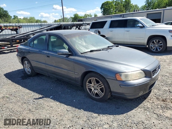 2005 Volvo S60 with VIN YV1RS592452426153, listed as a Copart auction lot 53129744 with 191,056 mi miles and Salvage Title. Bid and sale history available at carsss.com. Image 4.