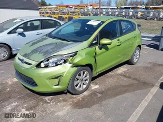 2011 Ford Fiesta SE with VIN 3FADP4EJ2BM105585, listed as a IAAI auction lot 41822240 with 194,756 mi miles. Bid and sale history available at carsss.com. Image 17.