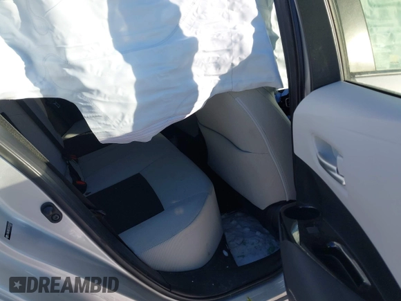 2019 Toyota Corolla Hatchback SE with VIN JTNK4RBE3K3029225, listed as a IAAI auction lot 41633479 with 90,172 mi miles. Bid and sale history available at carsss.com. Image 8.