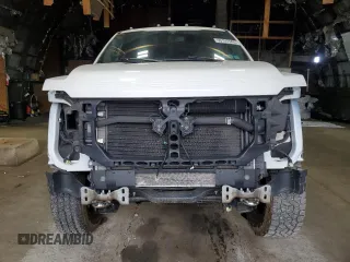 2024 Ford F-350 XL with VIN 1FT8W3BM0REC88847, listed as a Copart auction lot 59127545 with 22,115 mi miles and Salvage title. Bid and sale history available at DreamBid. Image 5.