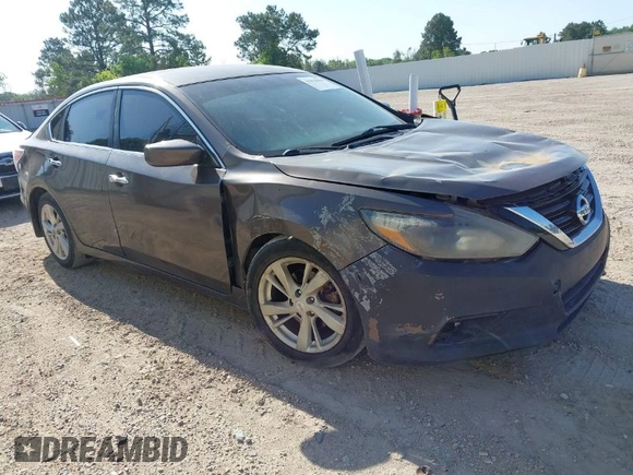 2015 Nissan Altima 2.5 S with VIN 1N4AL3AP3FC430613, listed as a IAAI auction lot 41979818 with 186,921 mi miles. Bid and sale history available at carsss.com. Image 1.