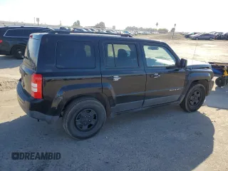 2016 Jeep Patriot Sport z VIN 1C4NJPBB0GD711842, wystawiony jako Copart lot #52802165 z przebiegiem 105 273 mil mil oraz Szkoda całkowita • Salvage title. Historia ofert i sprzedaży dostępna na DreamBid. Obrazek 3.