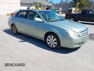 2007 Toyota Avalon XL with VIN 4T1BK36B27U177466, listed as a IAAI auction lot 42006940 with 202,095 mi miles. Bid and sale history available at carsss.com. Image 1.
