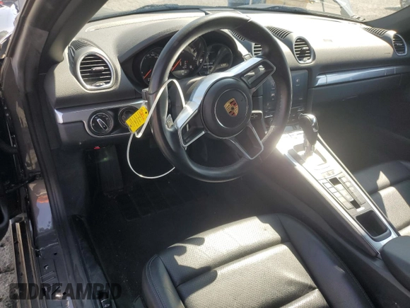 2019 Porsche 718 Boxster z VIN WP0CA2A80KS211281, wystawiony jako Copart lot #68340883 z przebiegiem 27 151 mil mil oraz . Historia ofert i sprzedaży dostępna na DreamBid. Obrazek 8.