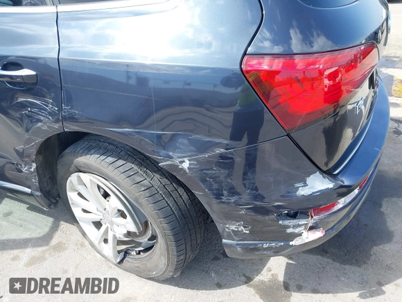 2015 Audi Q5 Premium Plus with VIN WA1LFAFP4FA018830, listed as a IAAI auction lot 41916767 with 114,234 mi miles. Bid and sale history available at carsss.com. Image 6.