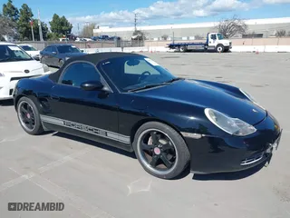 2001 Porsche Boxster with VIN WP0CA29891U621813, listed as a IAAI auction lot 41831917 with 195,179 mi miles. Bid and sale history available at carsss.com. Image 1.
