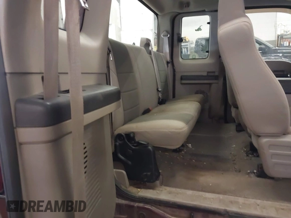 2008 Ford Super Duty F-250 SRW XL with VIN 1FTSX21YX8EB06622, listed as a IAAI auction lot 41264599 with 163,992 mi miles. Bid and sale history available at carsss.com. Image 8.