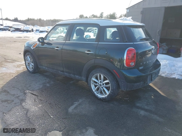 2013 MINI Cooper Countryman with VIN WMWZB3C57DWR35705, listed as a IAAI auction lot 41620080 with 197,884 mi miles. Bid and sale history available at carsss.com. Image 3.
