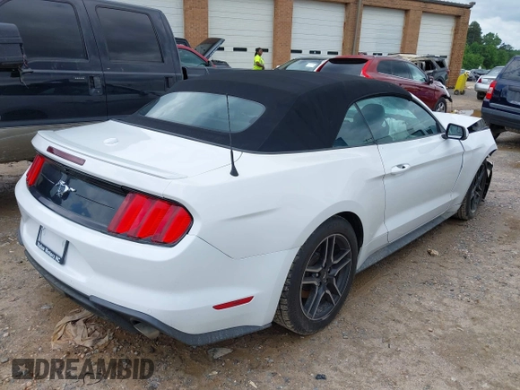 2018 Ford Mustang EcoBoost Premium z VIN 1FATP8UH7J5155047, wystawiony jako IAAI lot #42381470 z przebiegiem 84 290 mil mil oraz . Historia ofert i sprzedaży dostępna na DreamBid. Obrazek 4.