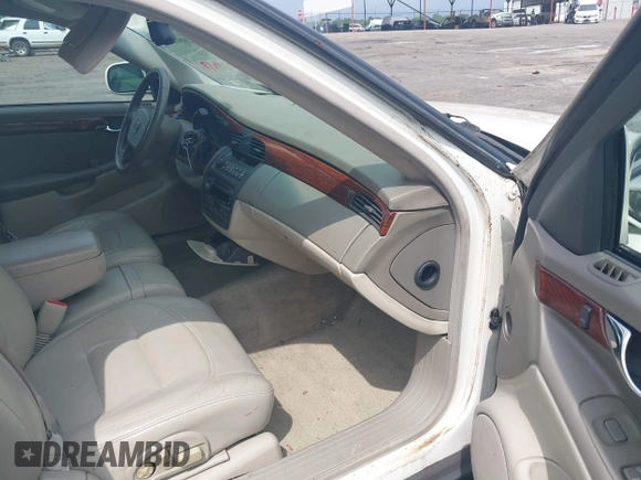 2003 Cadillac DeVille z VIN 1G6KD54Y03U182728, wystawiony jako IAAI lot #42080577 z przebiegiem 193 152 mil mil oraz . Historia ofert i sprzedaży dostępna na DreamBid. Obrazek 5.