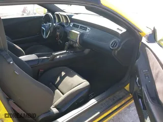 2015 Chevrolet Camaro LT with VIN 2G1FD3D37F9177561, listed as a IAAI auction lot 41698102 with 235,414 mi miles. Bid and sale history available at carsss.com. Image 5.