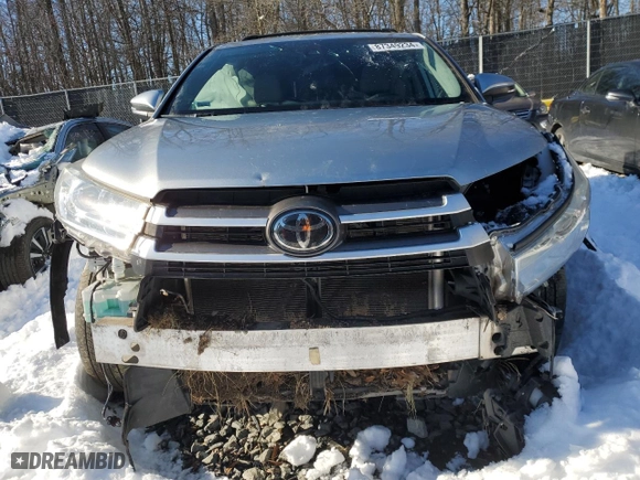 2018 Toyota Highlander LE with VIN 5TDBZRFH3JS860506, listed as a Copart auction lot 87349234 with 56,242 mi miles and Salvage Title. Bid and sale history available at carsss.com. Image 5.