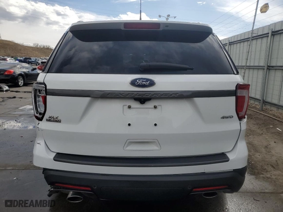 2018 Ford Explorer XLT with VIN 1FM5K8D86JGB56028, listed as a Copart auction lot 49873165 with 111,919 mi miles and Salvage Title. Bid and sale history available at carsss.com. Image 6.