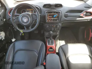 2022 Jeep Renegade Trailhawk z VIN ZACNJDC11NPN55195, wystawiony jako Copart lot #52811305 z przebiegiem 57 688 mil mil oraz Szkoda całkowita • Salvage title. Historia ofert i sprzedaży dostępna na DreamBid. Obrazek 8.