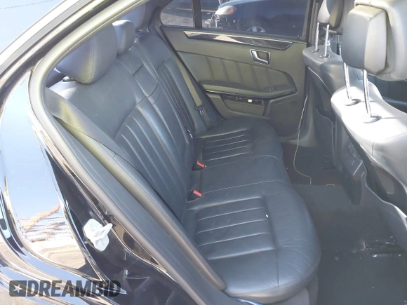 2013 Mercedes-Benz E 550 Sport z VIN WDDHF9BBXDA716236, wystawiony jako IAAI lot #41411124 z przebiegiem 159 401 mil mil oraz . Historia ofert i sprzedaży dostępna na DreamBid. Obrazek 8.
