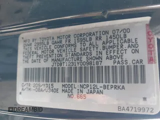 2000 Toyota ECHO z VIN JTDBT1231Y0098187, wystawiony jako IAAI lot #41611994 z przebiegiem 94 750 mil mil oraz . Historia ofert i sprzedaży dostępna na DreamBid. Obrazek 9.