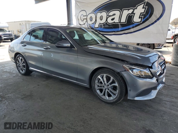 2016 Mercedes-Benz C 300 z VIN 55SWF4JB3GU112592, wystawiony jako Copart lot #60568945 z przebiegiem 43 017 mil mil oraz Szkoda całkowita • Salvage title. Historia ofert i sprzedaży dostępna na DreamBid. Obrazek 4.