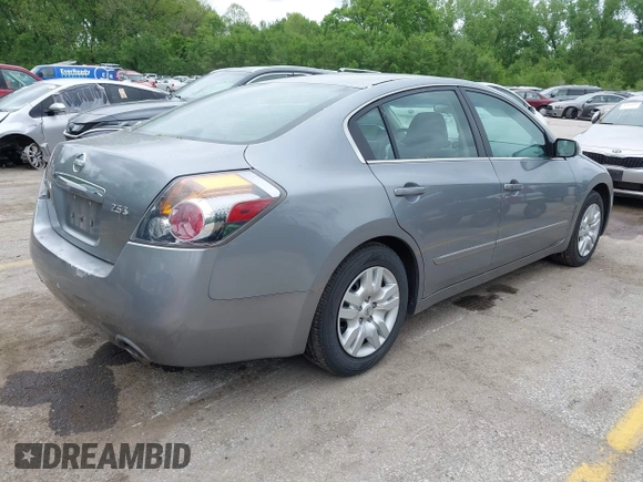 2009 Nissan Altima 2.5 S with VIN 1N4AL21E09N470374, listed as a IAAI auction lot 42168628 with 180,314 mi miles. Bid and sale history available at carsss.com. Image 4.