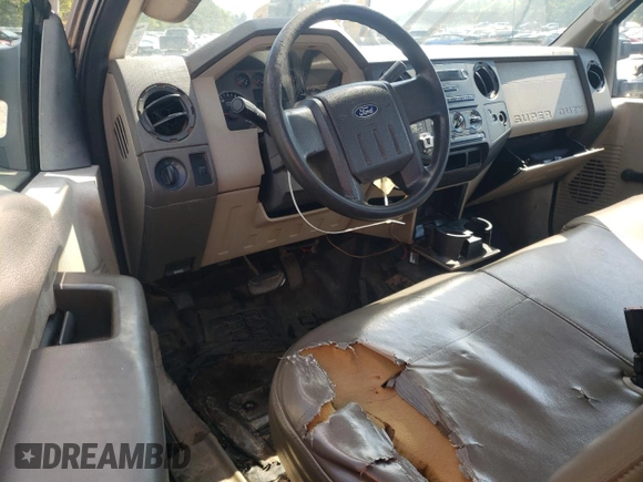 2008 Ford F-250 z VIN 1FTSF20R98EC21452, wystawiony jako Copart lot #72365584 z przebiegiem 178 764 mil mil oraz Szkoda całkowita • Salvage title. Historia ofert i sprzedaży dostępna na DreamBid. Obrazek 8.