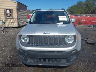 2015 Jeep Renegade Latitude with VIN ZACCJABT1FPB80079, listed as a IAAI auction lot 41768086 with 125,467 mi miles. Bid and sale history available at carsss.com. Image 12.