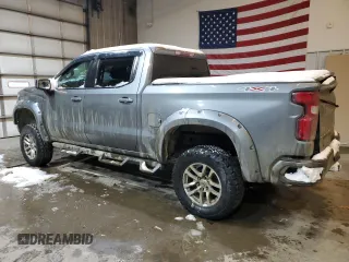 2019 Chevrolet Silverado 1500 RST with VIN 1GCUYEED7KZ160331, listed as a Copart auction lot 43690615 with 125,879 mi miles and Salvage Title. Bid and sale history available at DreamBid. Image 2.