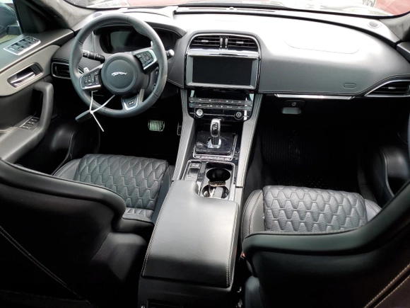 2020 Jaguar F-Pace SVR with VIN SADCZ2EE5LA660248, listed as a Copart auction lot 74197214 with 37,381 mi miles and Non Repairable. Bid and sale history available at DreamBid. Image 8.