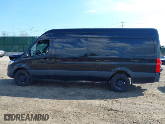 2022 Mercedes-Benz Sprinter Cargo with VIN W1Y4ECHYXNT112143, listed as a IAAI auction lot 41844852 with 46,727 mi miles. Bid and sale history available at carsss.com. Image 14.