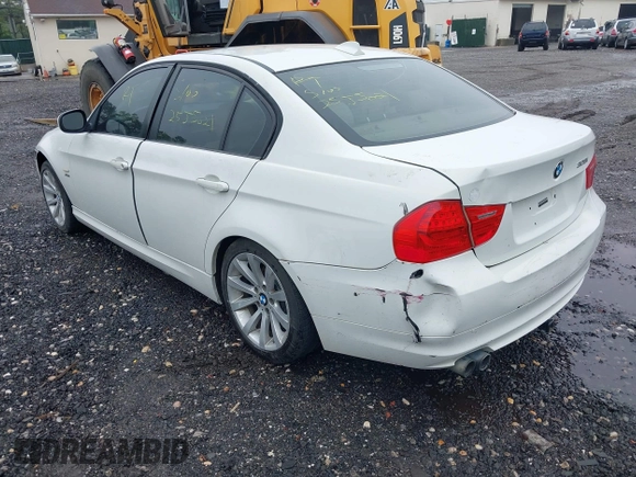 2011 BMW 3 Series 328i xDrive with VIN WBAPK5G51BNN80594, listed as a IAAI auction lot 42283378 with Not provided miles and . Bid and sale history available at DreamBid. Image 3.