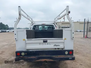 2015 Ford F-250 XL с VIN 1FDBF2A61FEC84669, выставлен на аукционе IAAI как лот 42207482 с пробегом 178 214 миль миль и . История ставок и продаж доступна на DreamBid. Изображение 19.
