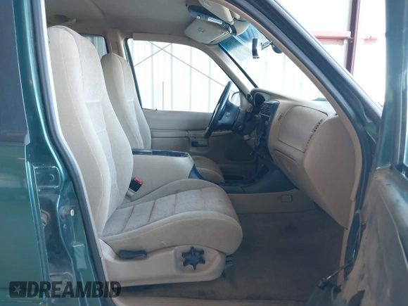 1999 Ford Explorer XLT z VIN 1FMZU34E5XZB99275, wystawiony jako IAAI lot #42293675 z przebiegiem 249 541 mil mil oraz . Historia ofert i sprzedaży dostępna na DreamBid. Obrazek 5.
